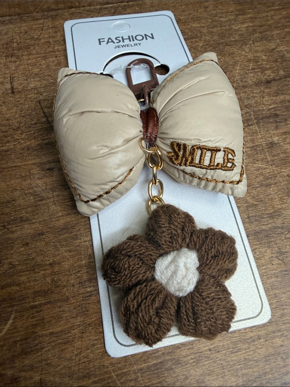 Brown Knit Bow Daisy Bag Charm Keychain